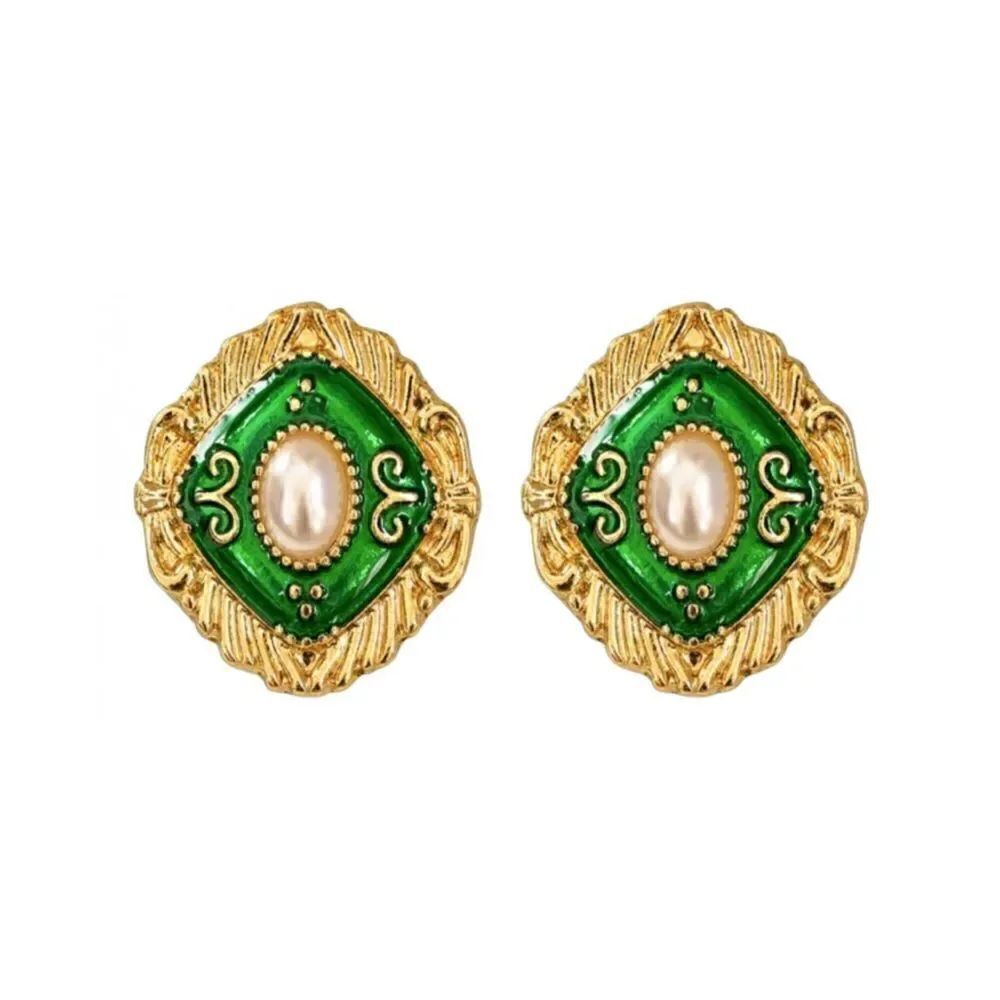 Vintage pearl earrings  N767